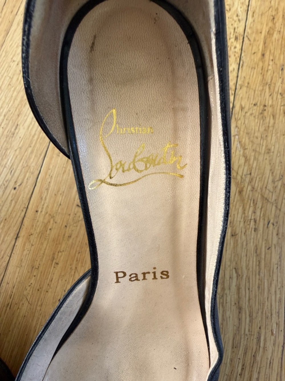 Christian Louboutin Black Pointed Leather D'Orsay Pumps - Classic Evening Heels - Picture 3 of 4